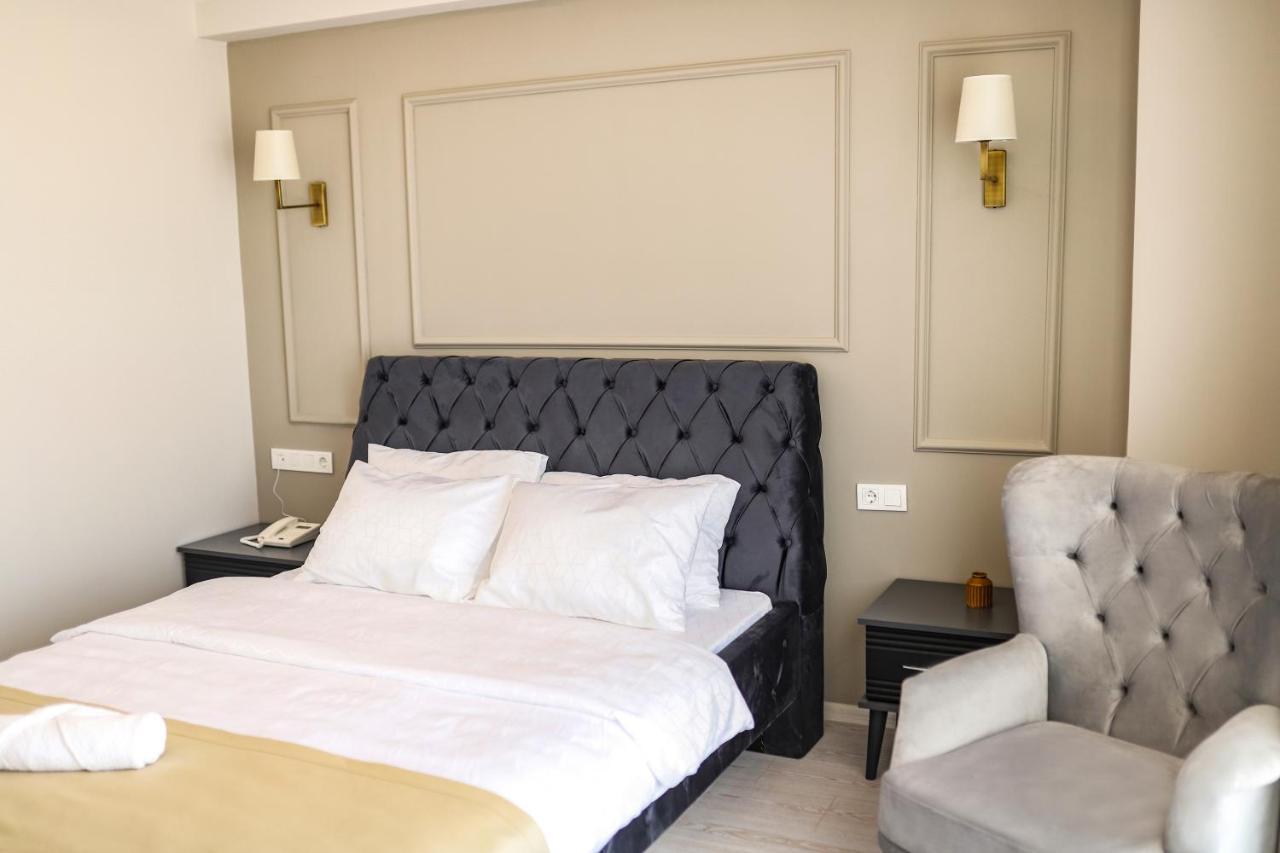 Petra Hotel Tuzla Istanbul Bagian luar foto